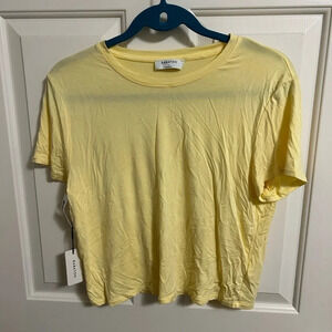 Aritizia Babaton Softest Yellow Everyday Cropped Tee Size Large NWT